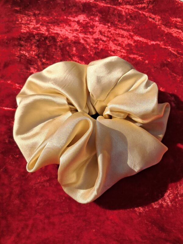 Maxi Luxe Scrunchie - Image 3