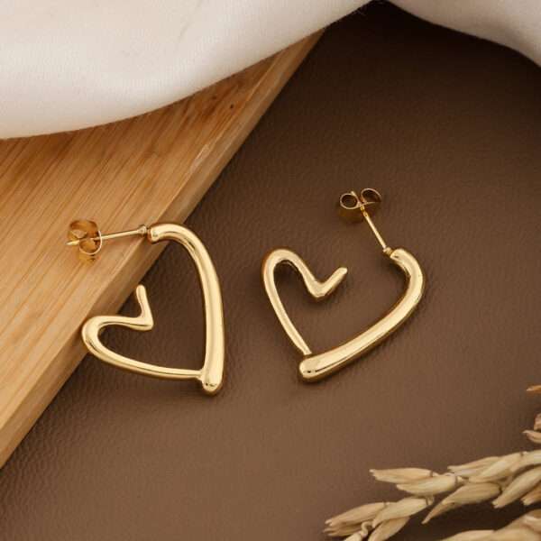 Heart ❤ Stud Earing(18k Gold Plated) - Image 2