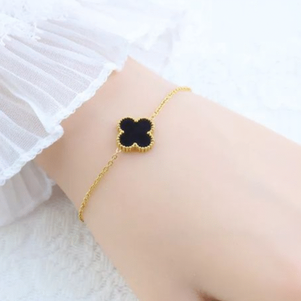 Single Clover Bracelet(18k Gold Plated) - Image 3