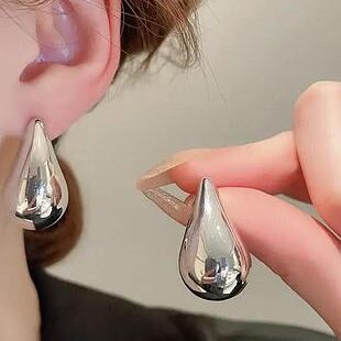 Elegant Silver Drop Earrings🤍✨