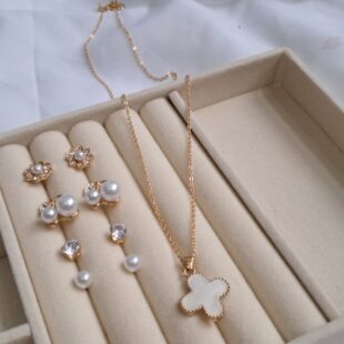 z Pearl Clover Set 🤍