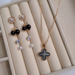 z Onyx Clover Set 🖤