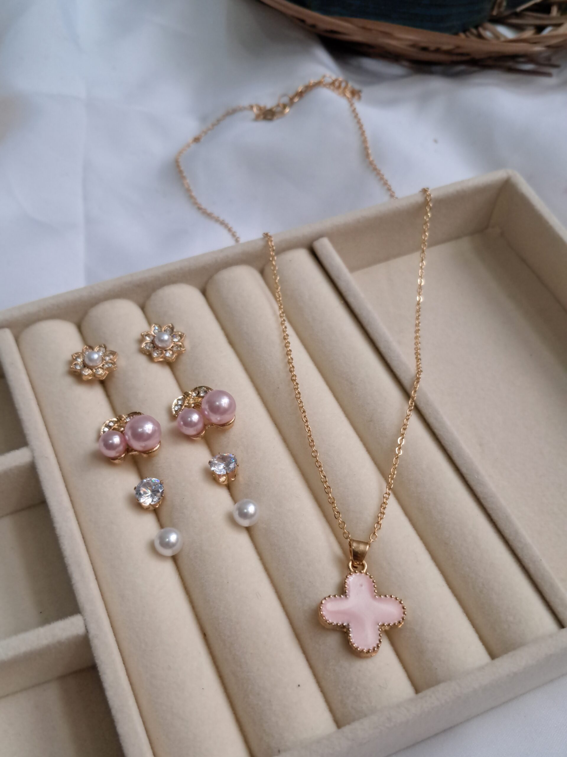 z Blush Clover Set 💗 - Image 3