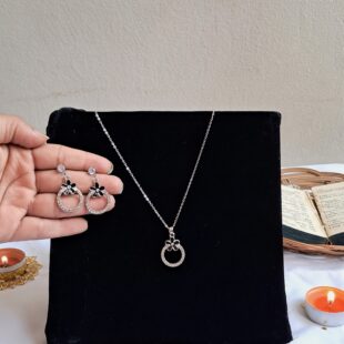 Midnight Bloom Circle Set