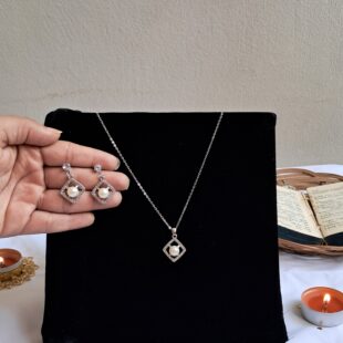 Square Halo Peart Set🤍