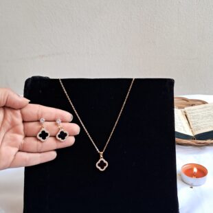 Shimmering Stone Clover Golden Set