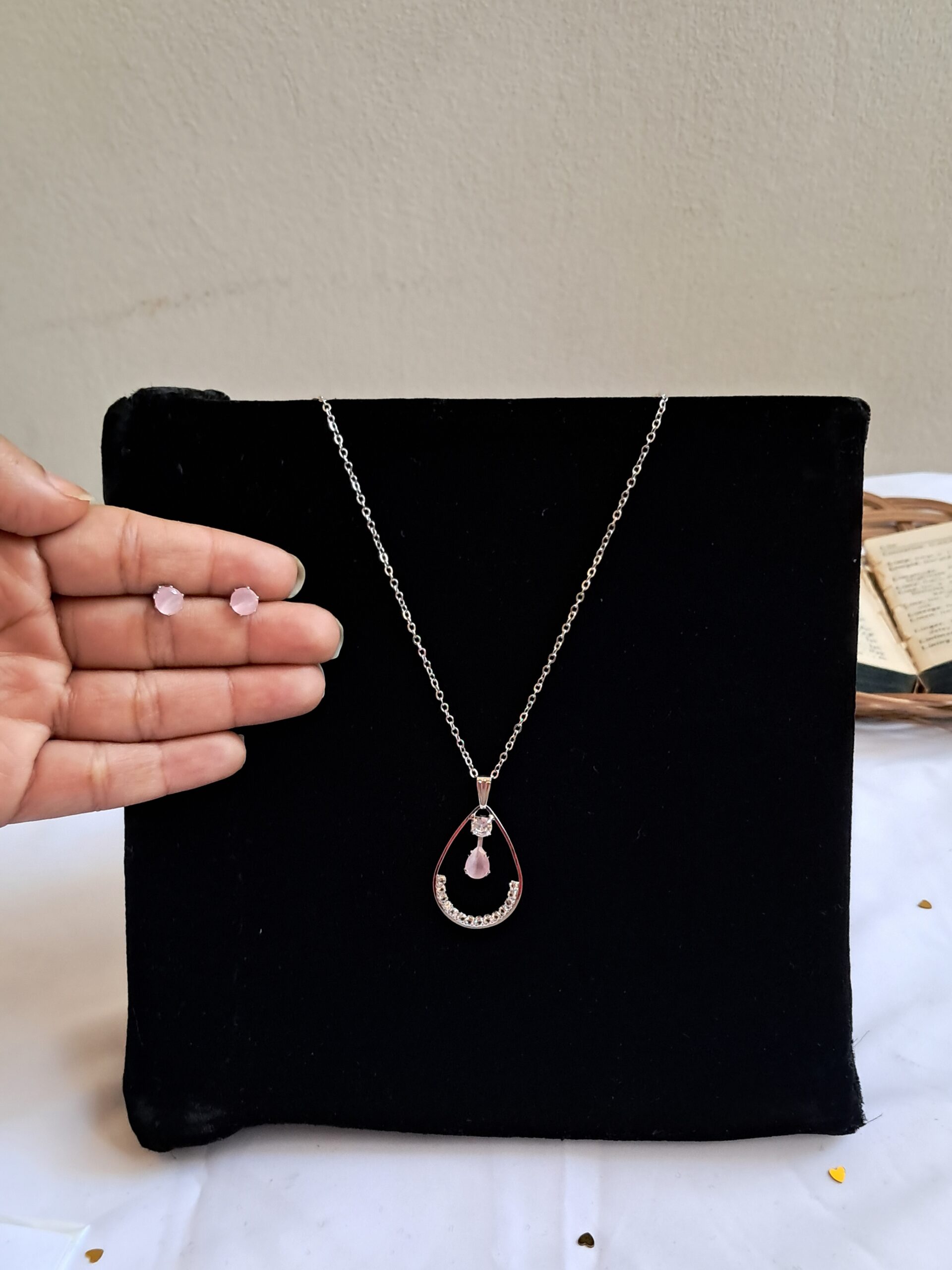 Pink Teardrop Silver Halo Set💗