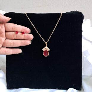 aRed Rhinestone Crown Set