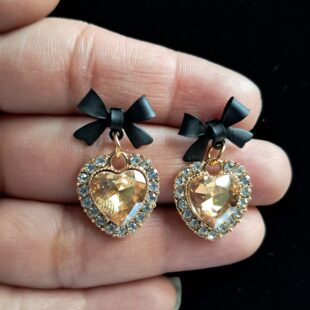 Amber Noir Bow Sparkle Heart Earring🤎🎀 (Special Edition)